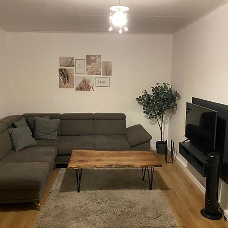 Schoene Und Sehr Zentrale Wohnung Im Herzen Von เกลเซนเคียร์เคน ภายนอก รูปภาพ