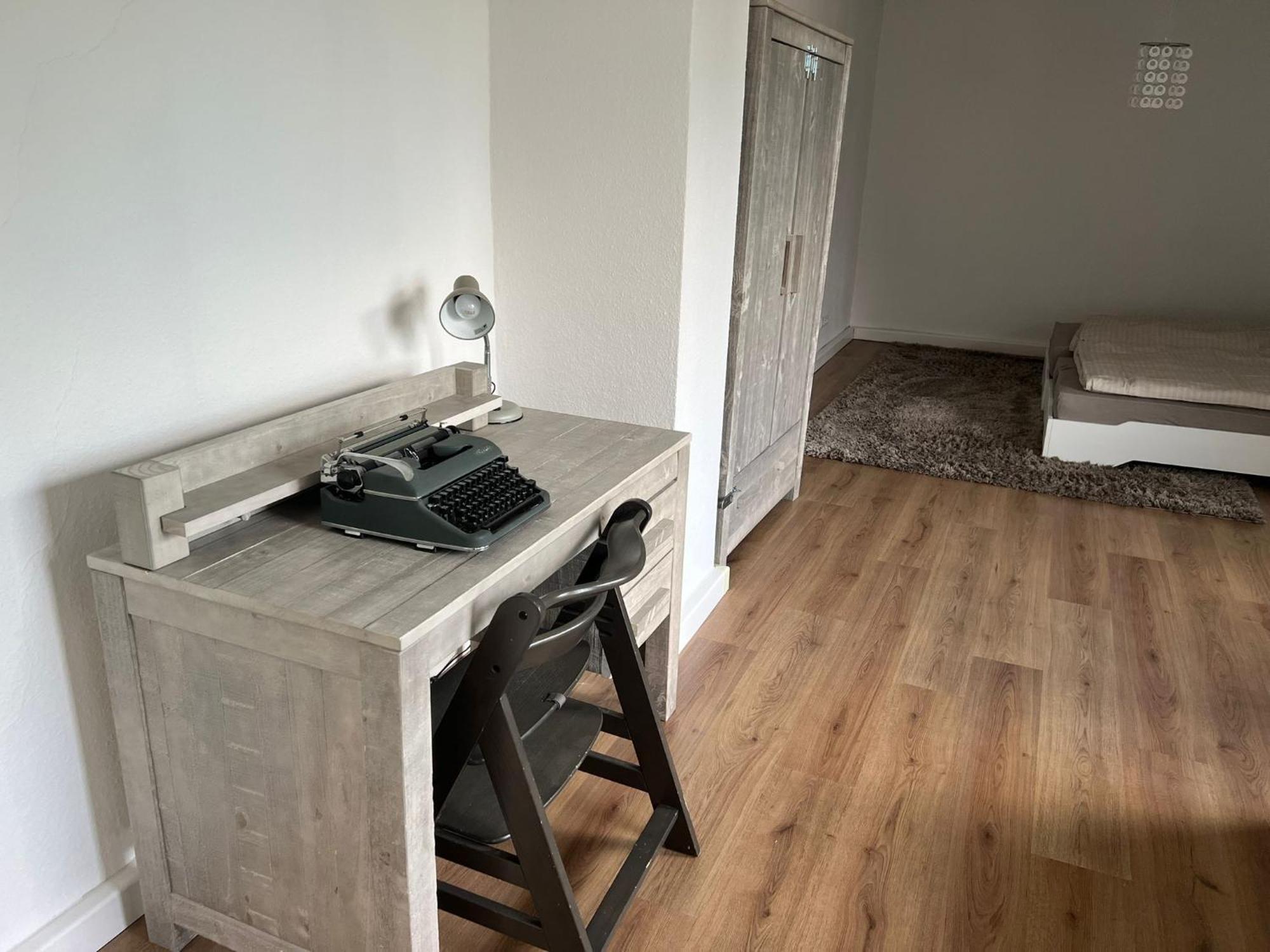 Schoene Und Sehr Zentrale Wohnung Im Herzen Von เกลเซนเคียร์เคน ภายนอก รูปภาพ